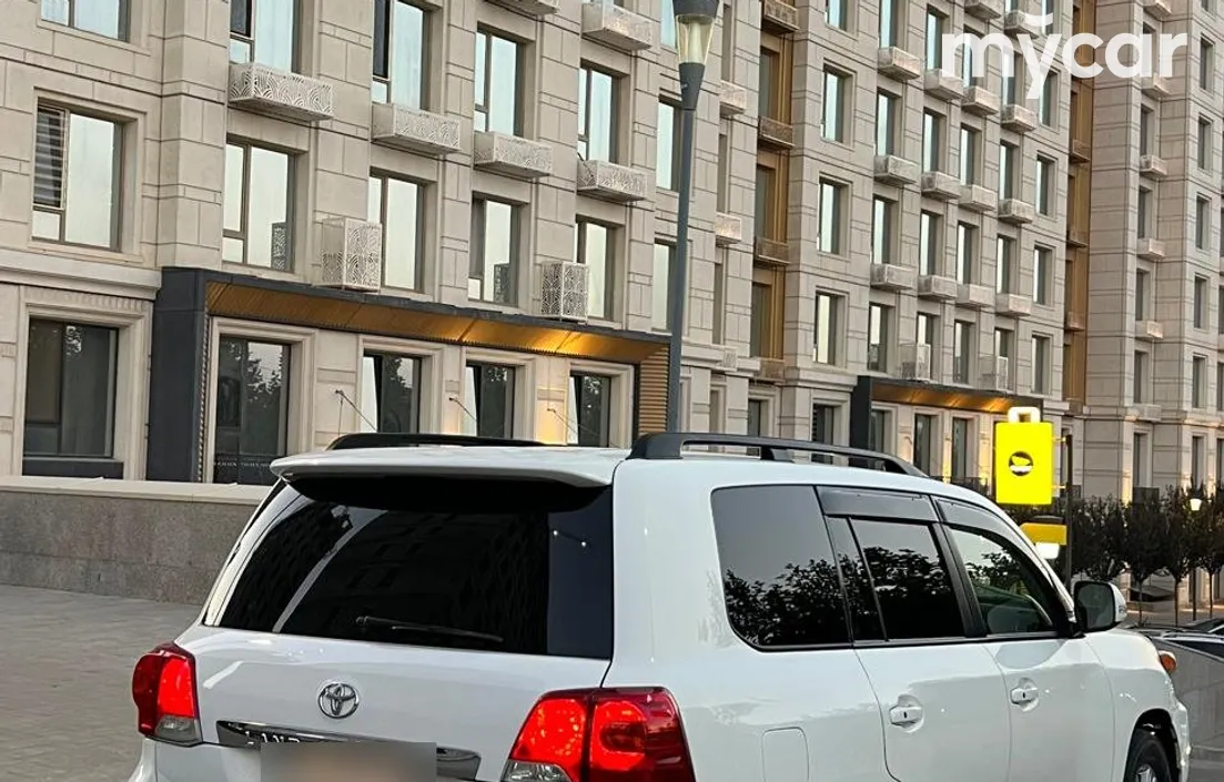 Toyota Land Cruiser 2012