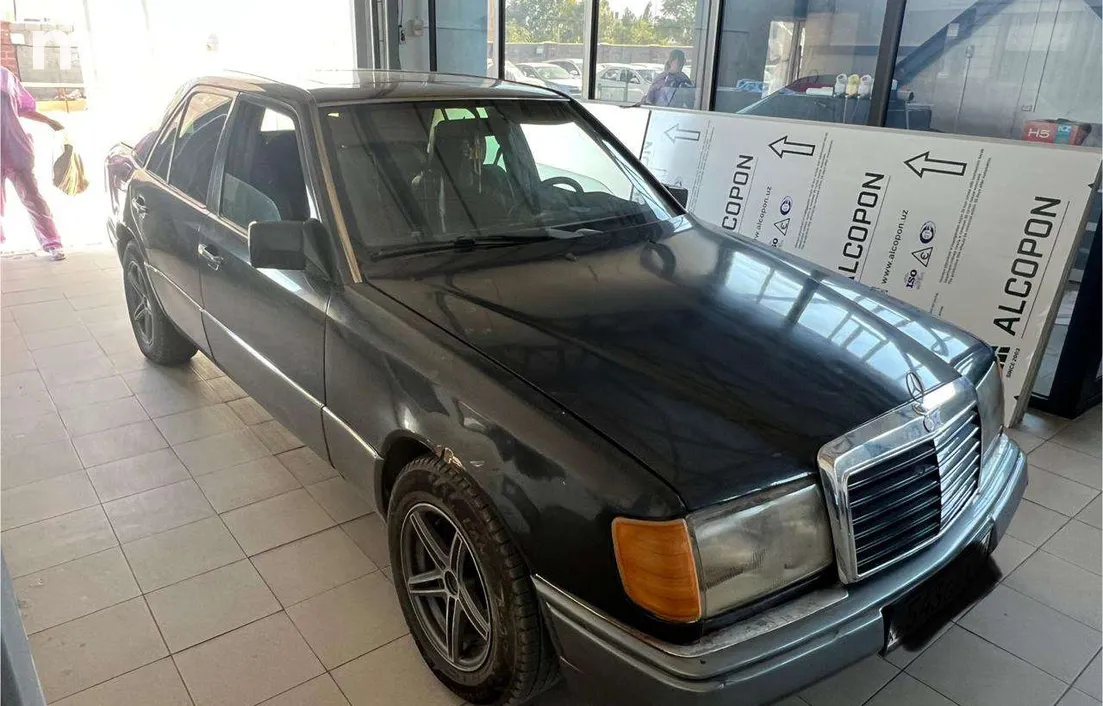 Mercedes-Benz E-Класс 1992