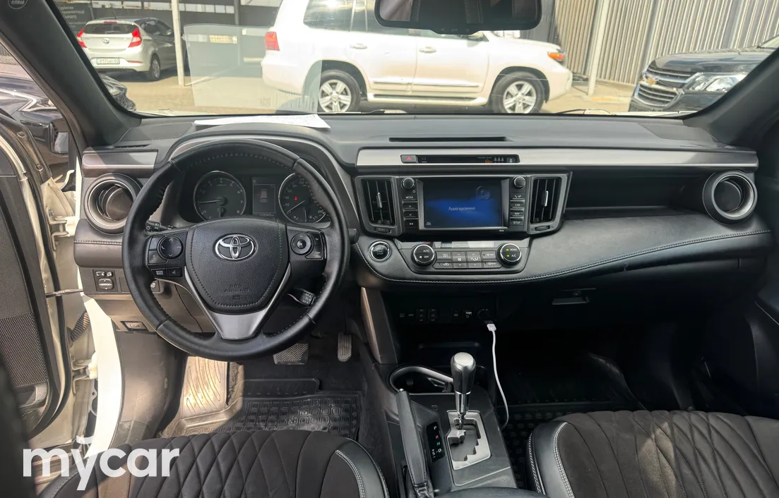 Toyota RAV4 2017
