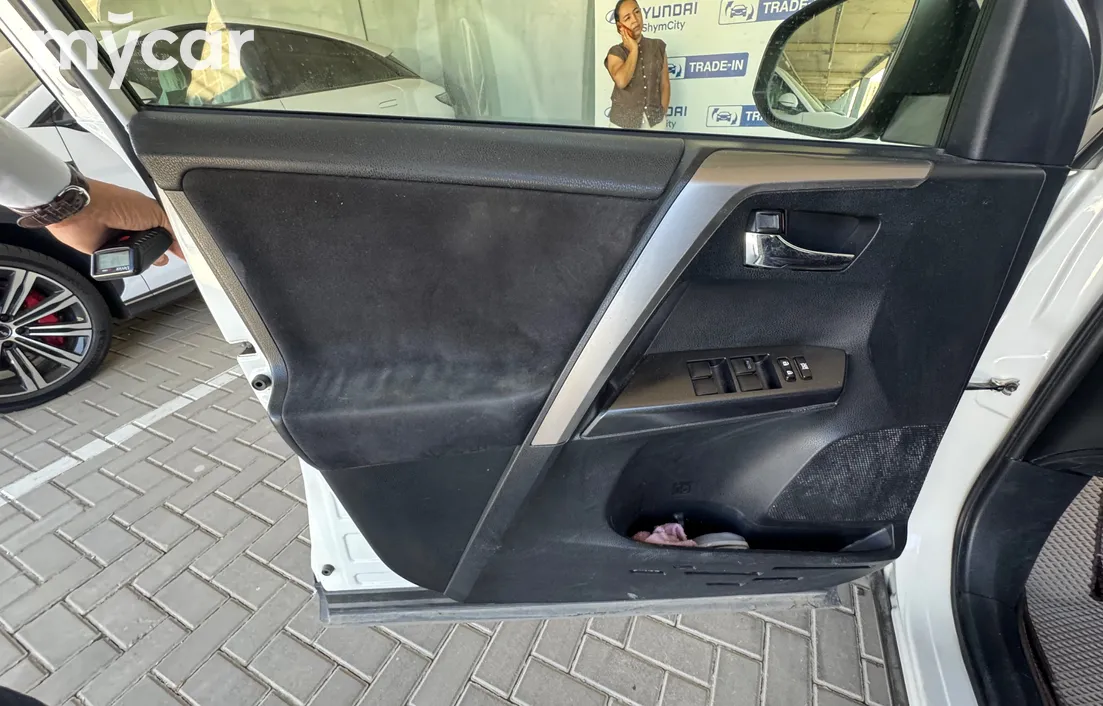 Toyota RAV4 2016