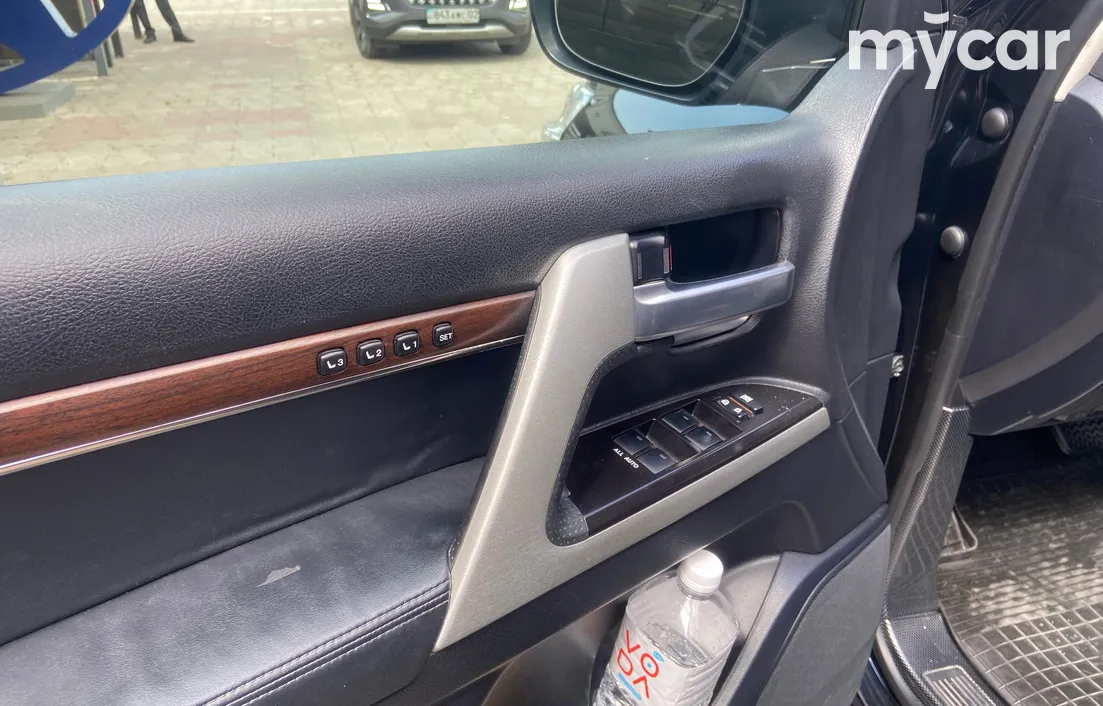 Toyota Land Cruiser 2016