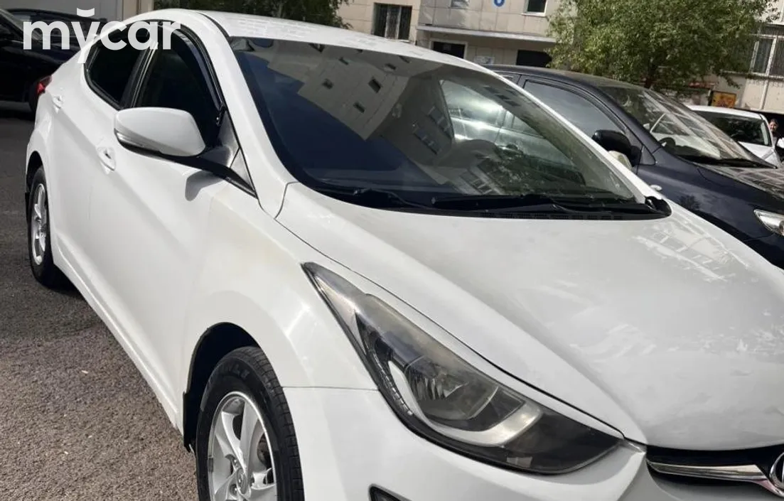 Hyundai Elantra 2015