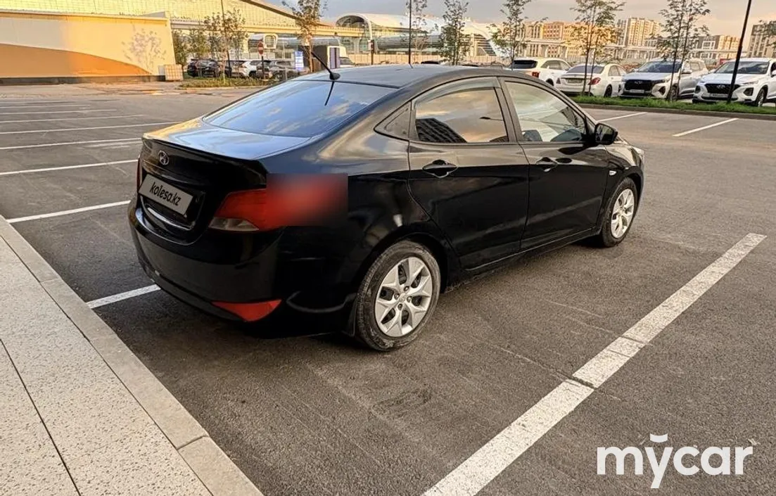 Hyundai Accent 2015