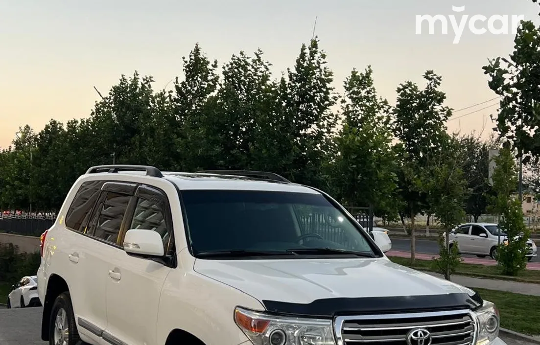 Toyota Land Cruiser 2012