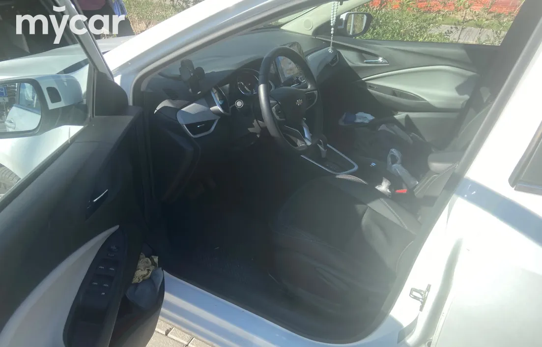 Chevrolet Onix 2025