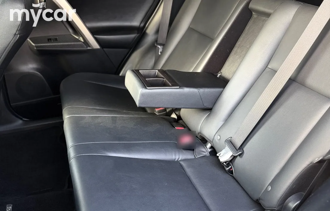 Toyota RAV4 2015