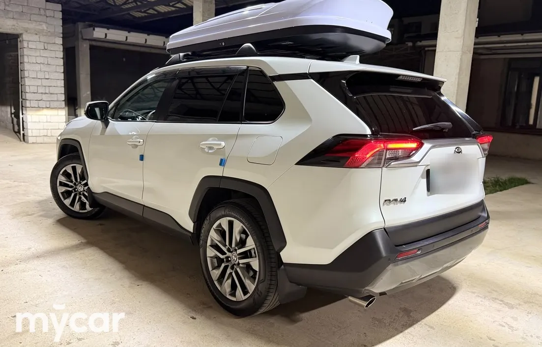 Toyota RAV4 2021