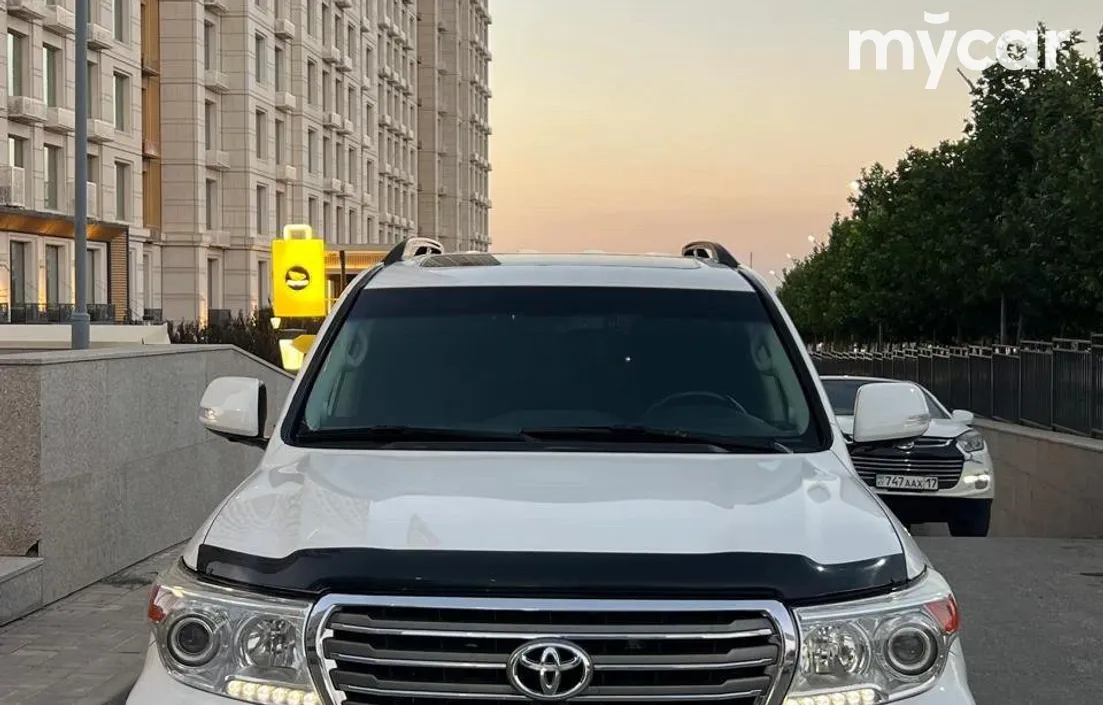 Toyota Land Cruiser 2012