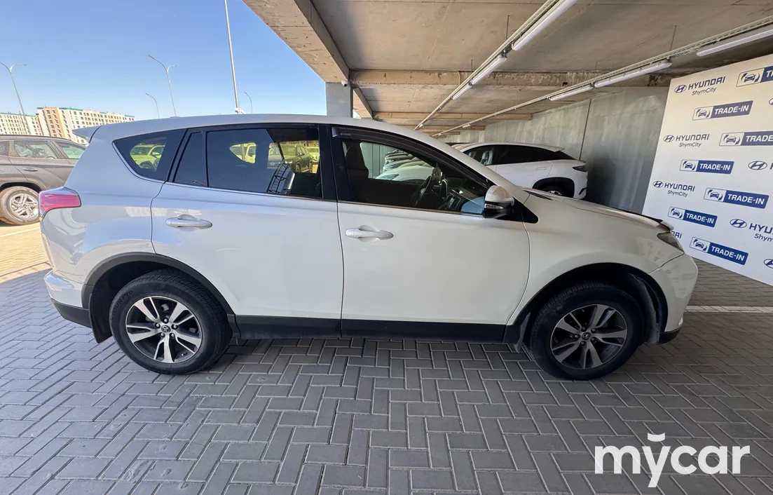 Toyota RAV4 2016