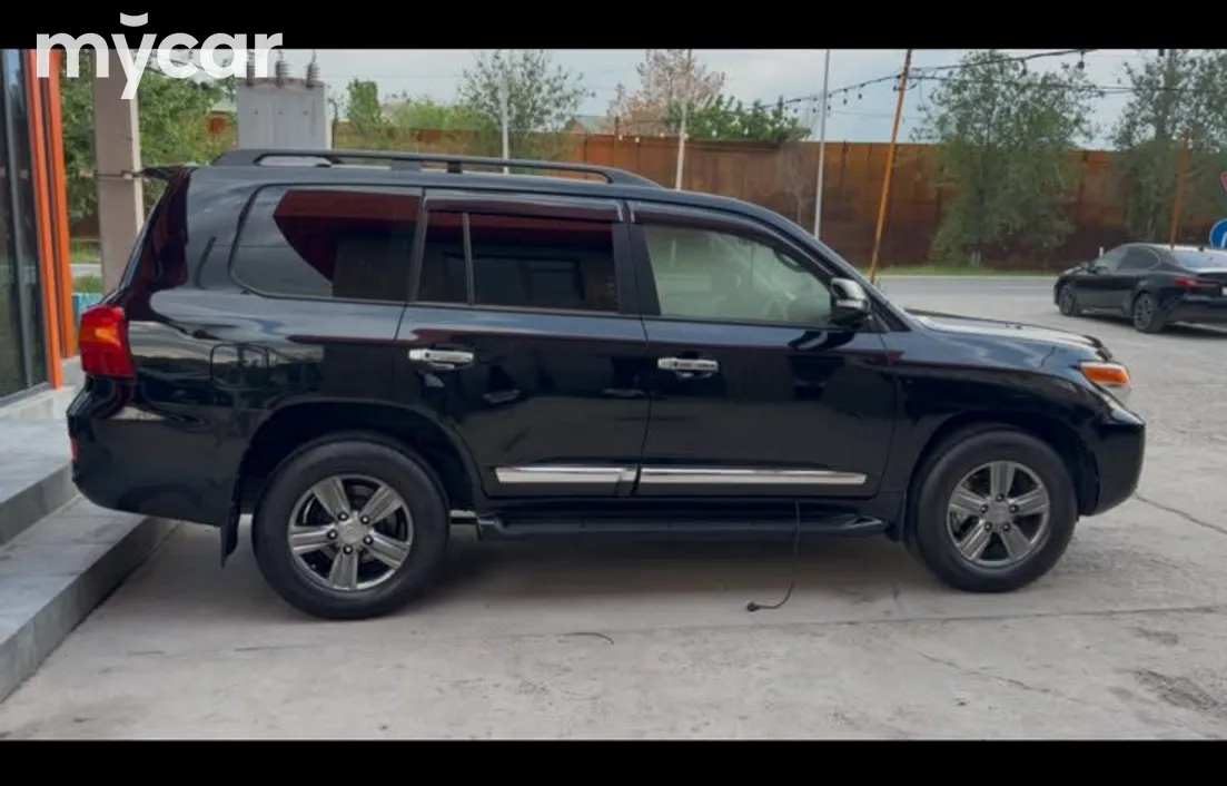 Toyota Land Cruiser 2014
