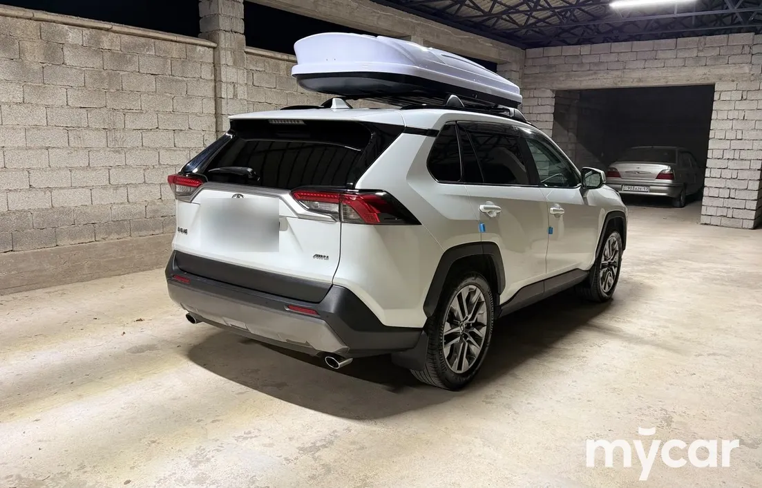 Toyota RAV4 2021