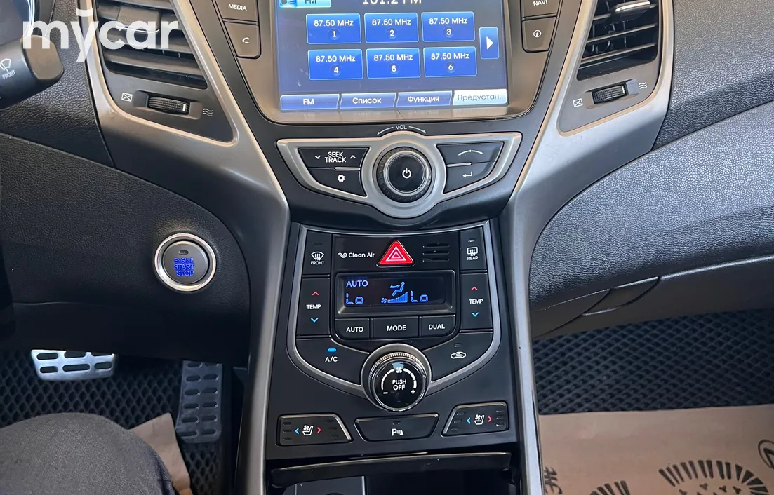 Hyundai Elantra 2015