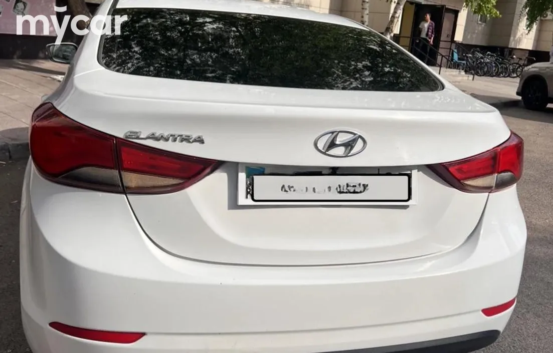 Hyundai Elantra 2015