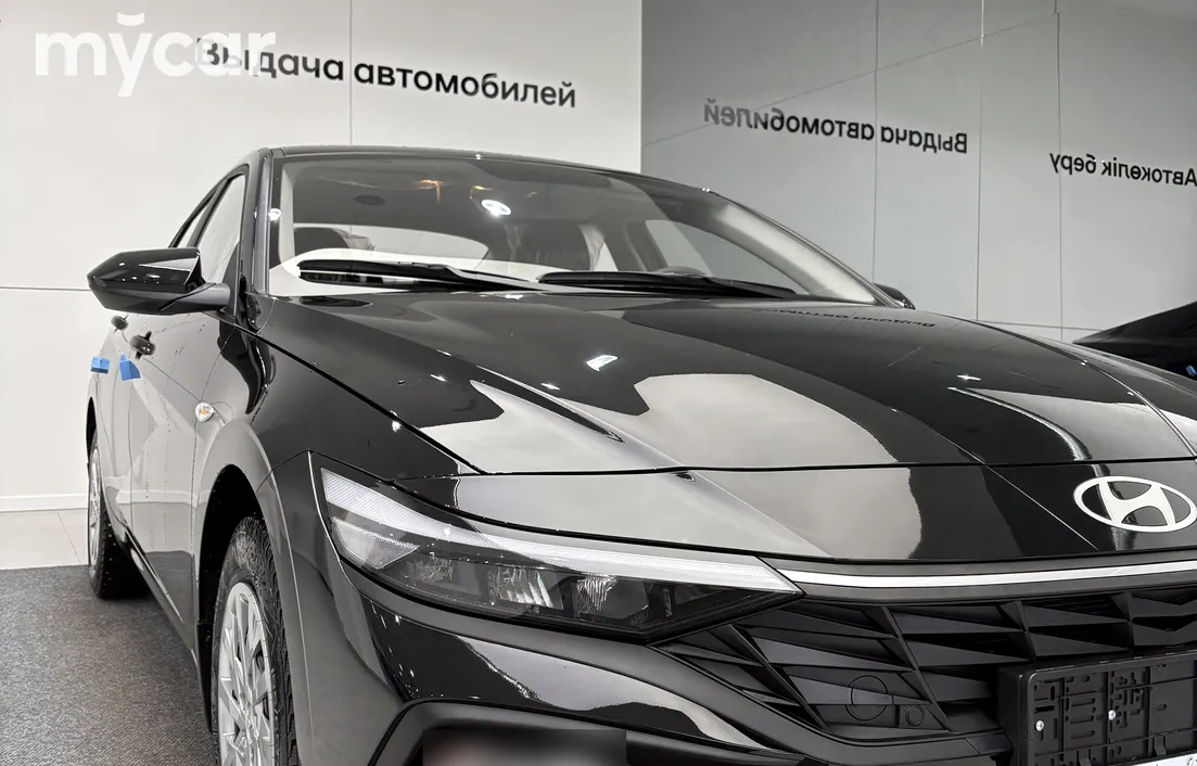 Hyundai Elantra 2025