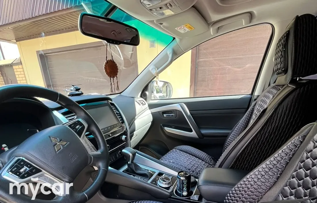 Mitsubishi Montero Sport 2023