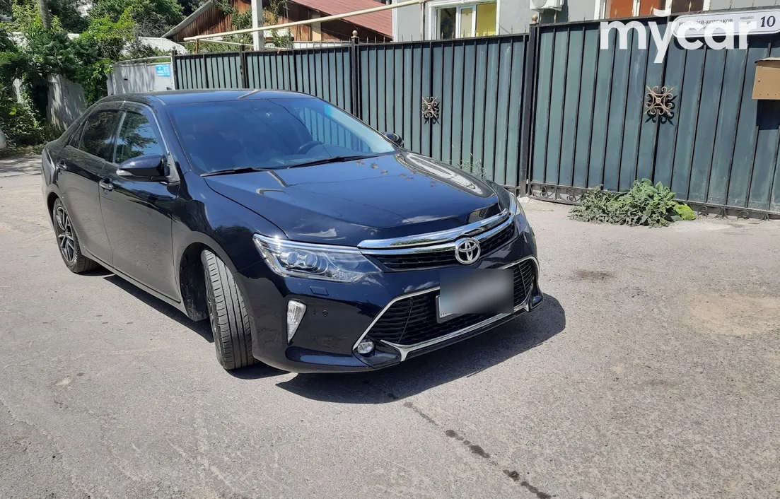 Toyota Camry 2017