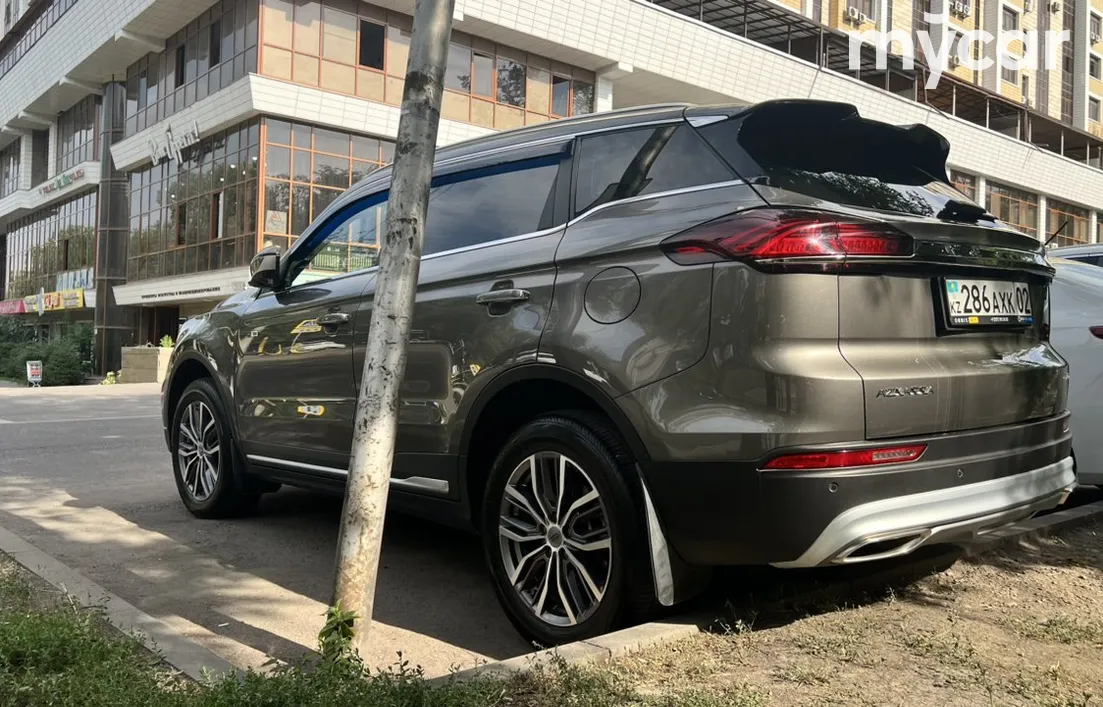Geely Azkarra 2022