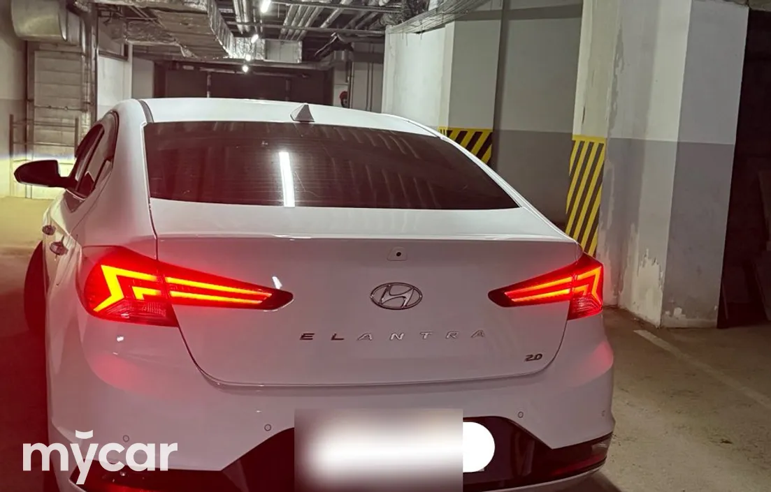 Hyundai Elantra 2019