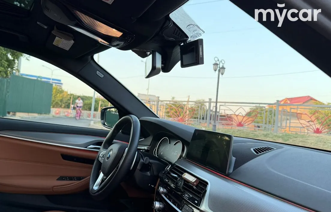 BMW 5 серия 2017