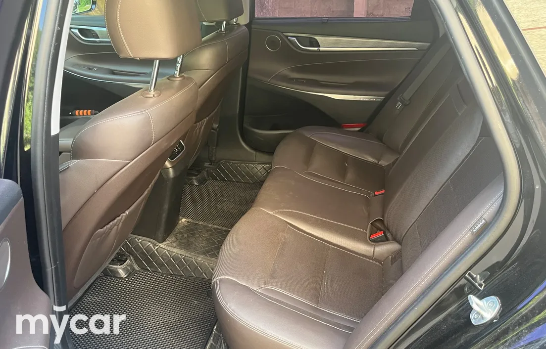 Hyundai Grandeur 2016