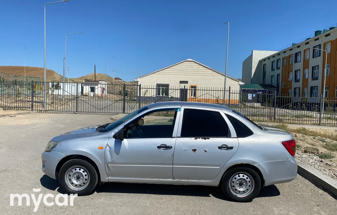 LADA Granta 2012