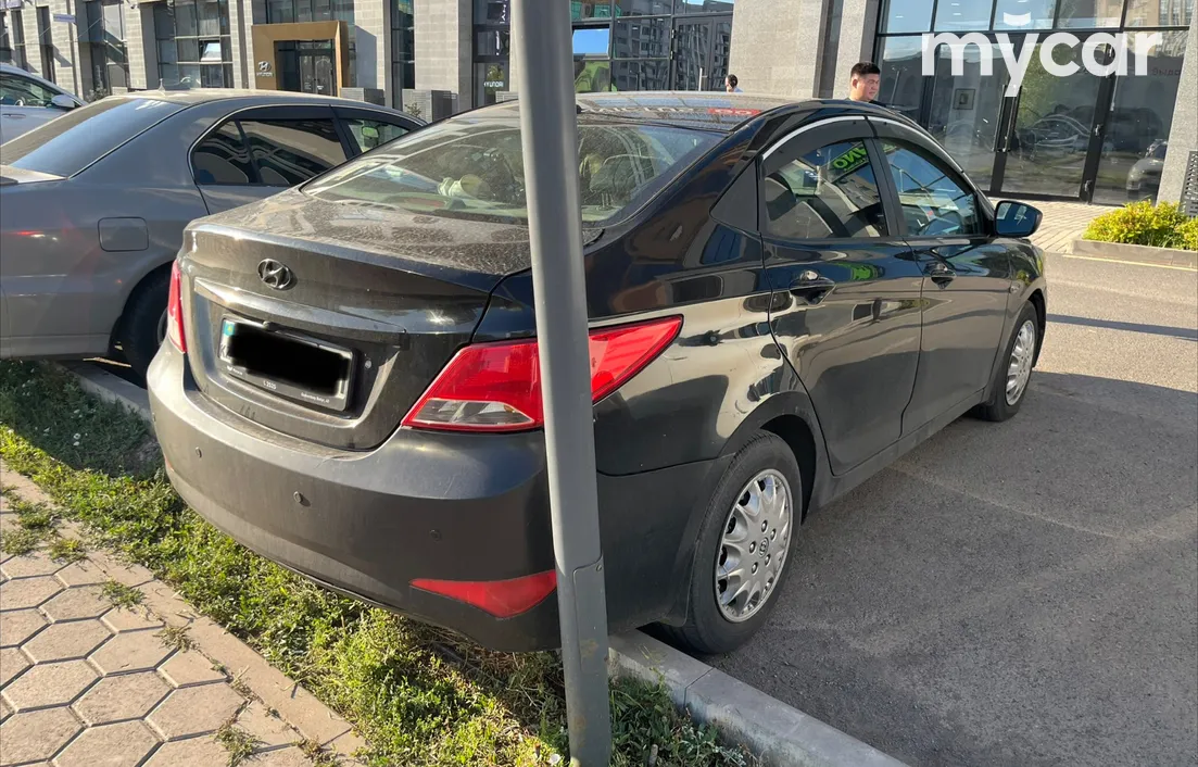 Hyundai Accent 2014