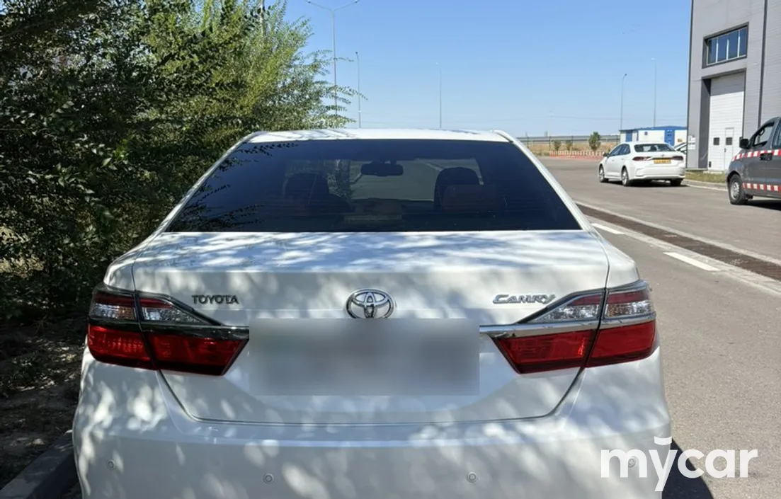 Toyota Camry 2016