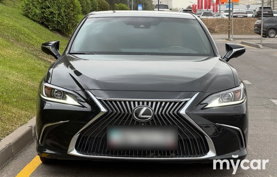 Lexus ES 2018