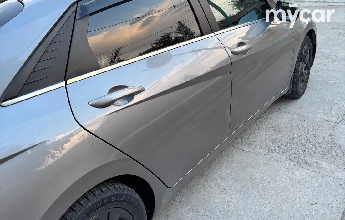 Hyundai Elantra 2021