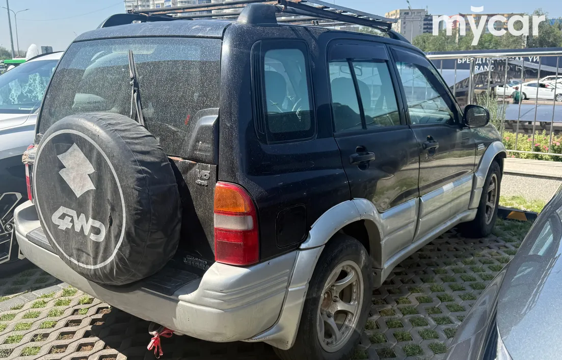 Suzuki Grand Vitara 2000