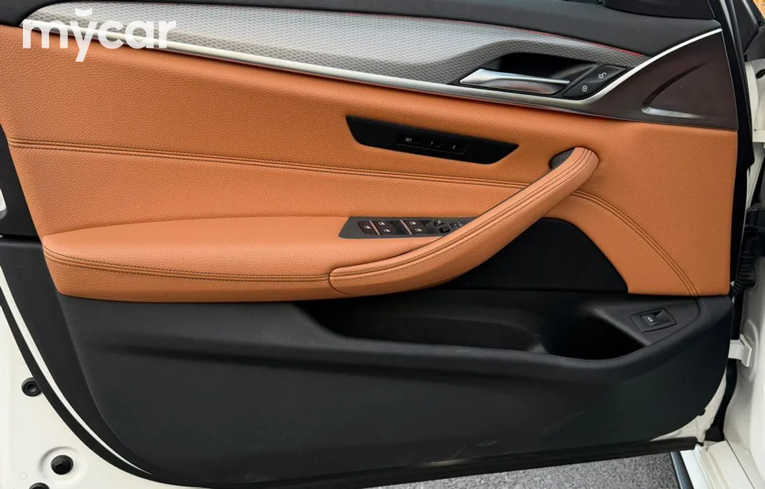 BMW 5 серия 2017