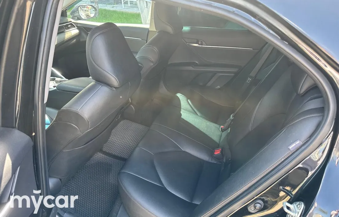 Toyota Camry 2023