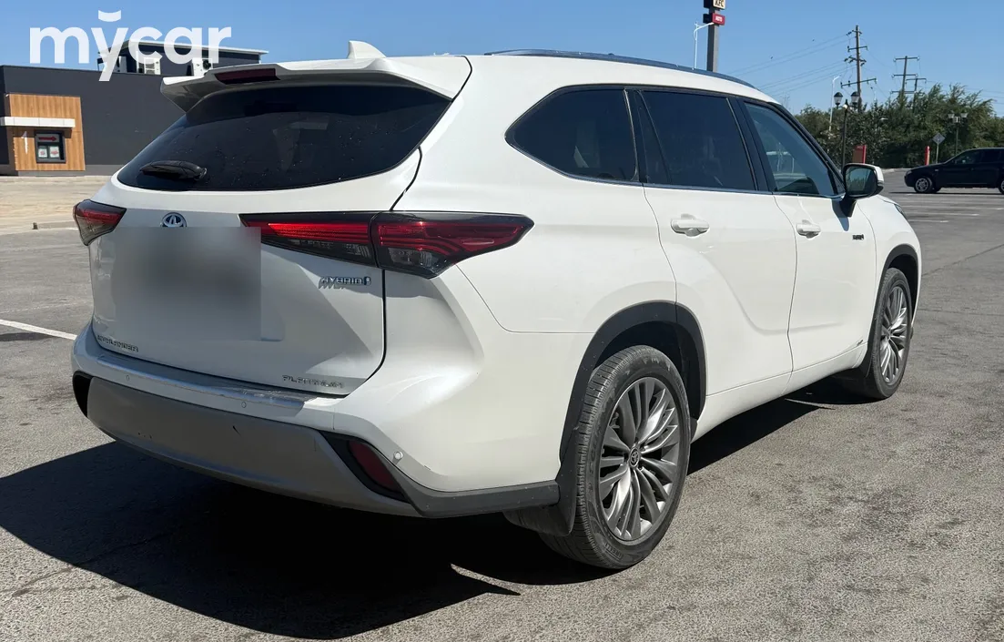 Toyota Highlander 2021