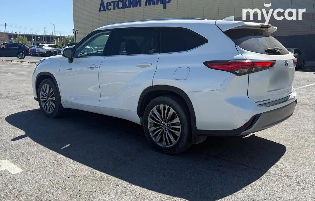 Toyota Highlander 2021