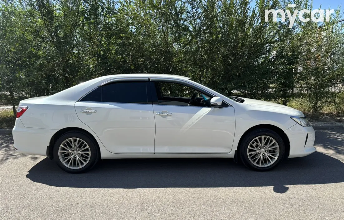 Toyota Camry 2016