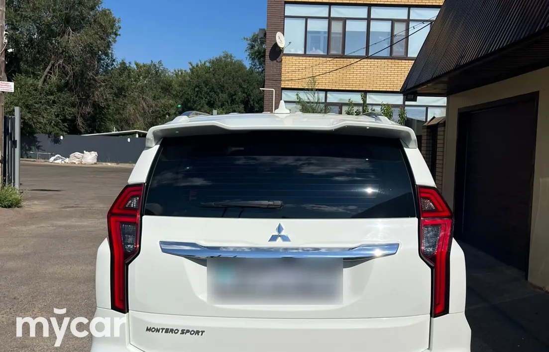 Mitsubishi Montero Sport 2023