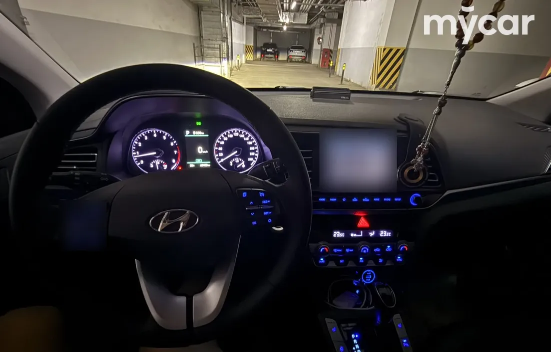 Hyundai Elantra 2019