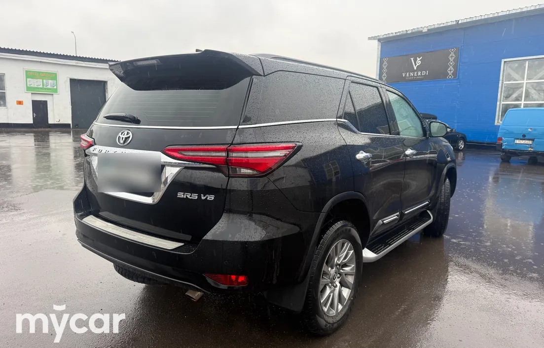 Toyota Fortuner 2022