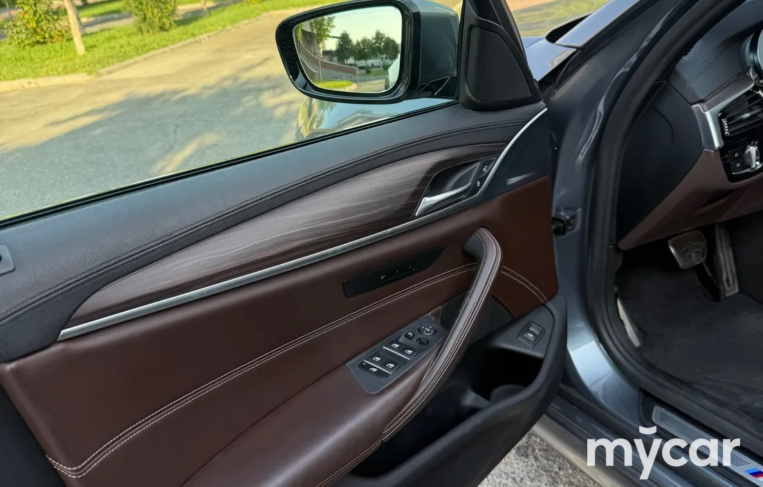 BMW 5 серия 2017