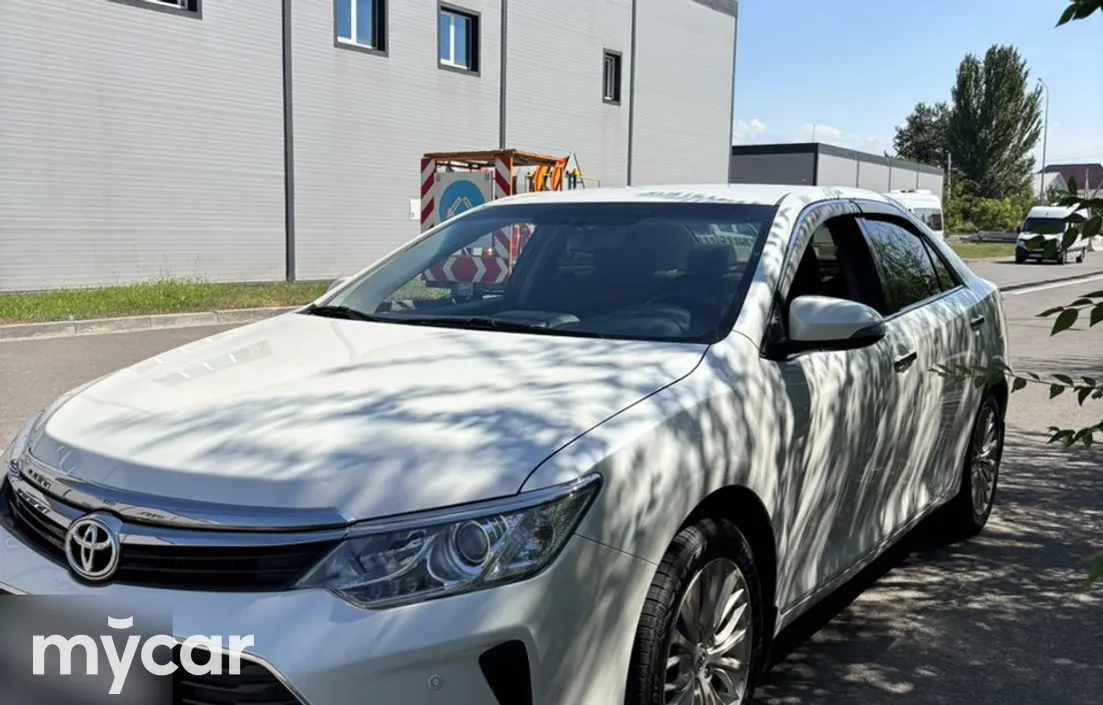 Toyota Camry 2016