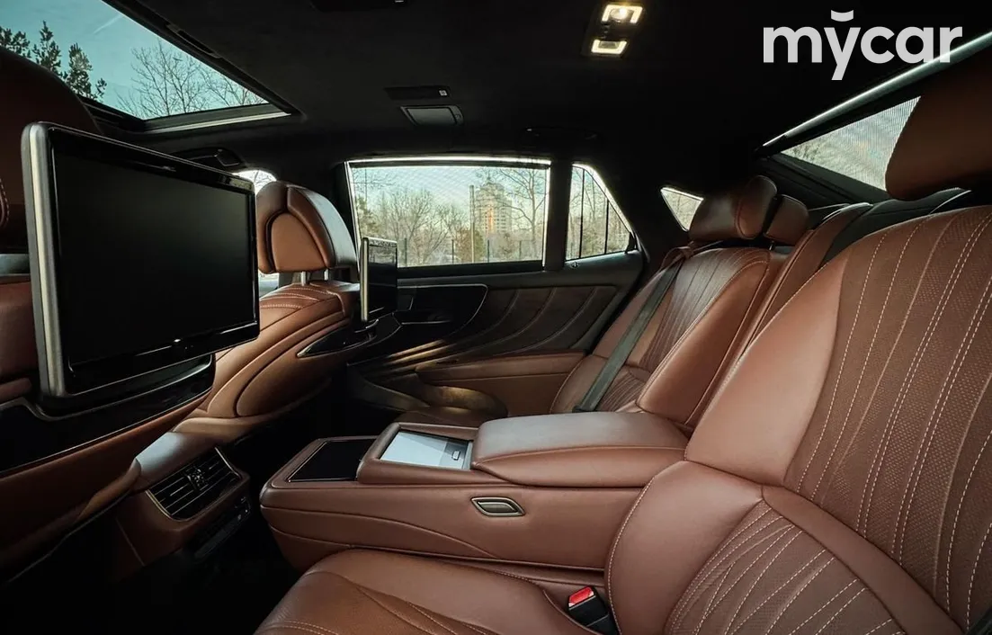 Lexus LS 2020