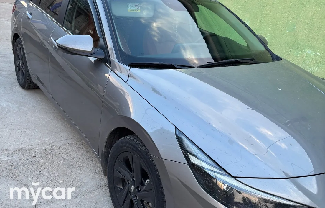 Hyundai Elantra 2021
