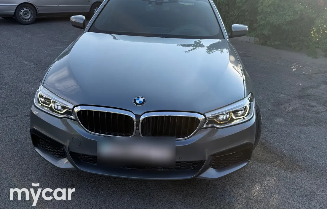 BMW 5 серия 2017
