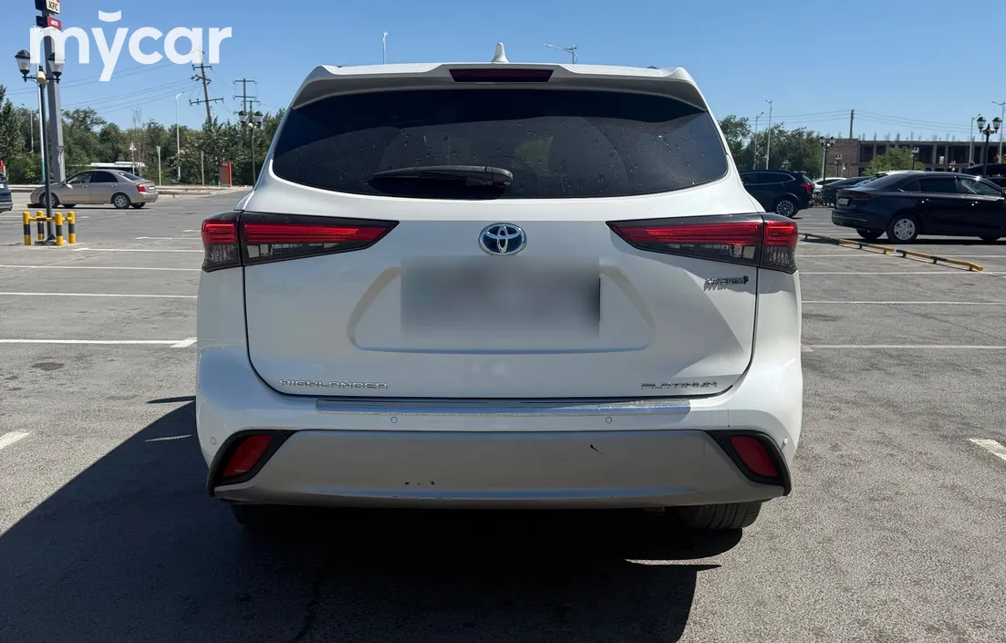 Toyota Highlander 2021