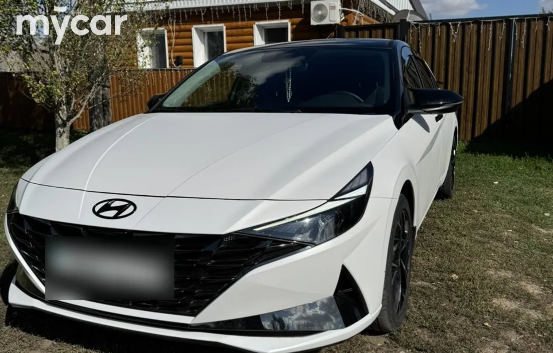 Hyundai Elantra 2023