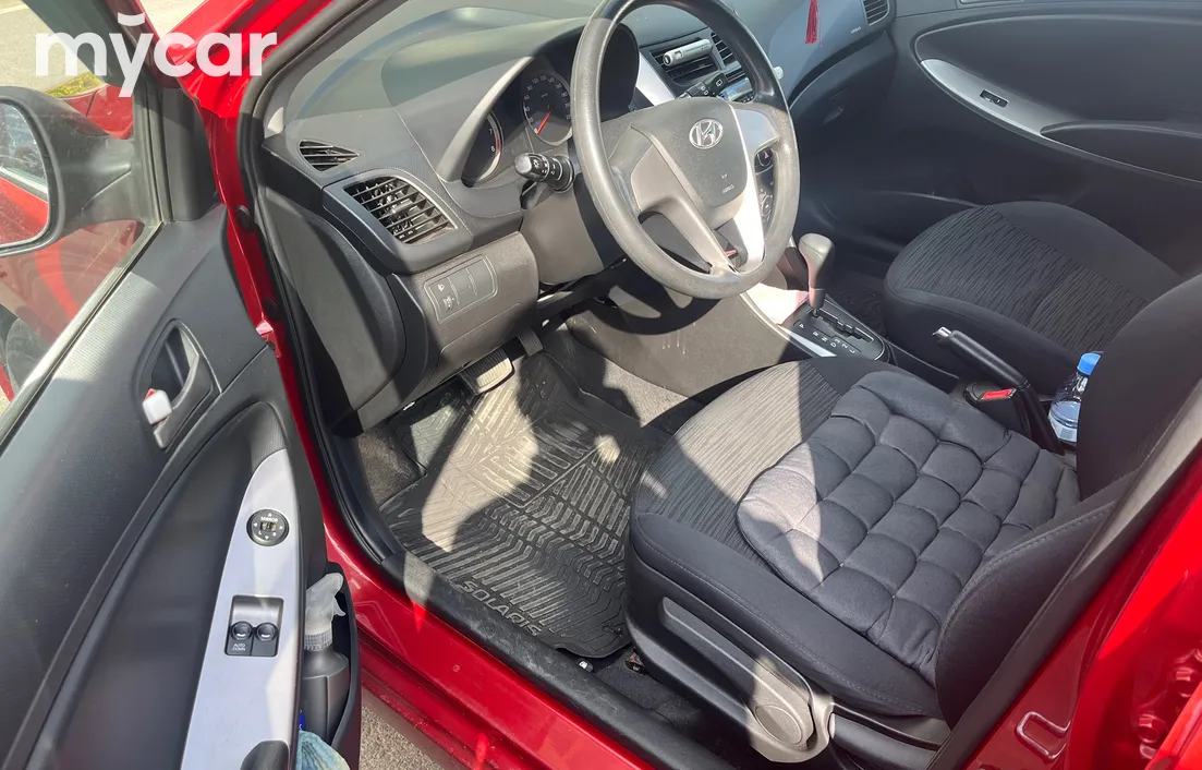 Hyundai Accent 2014