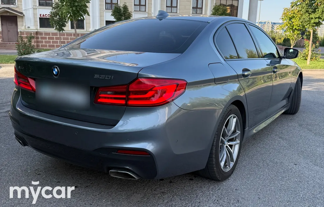 BMW 5 серия 2017