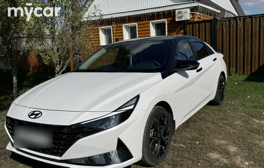 Hyundai Elantra 2023