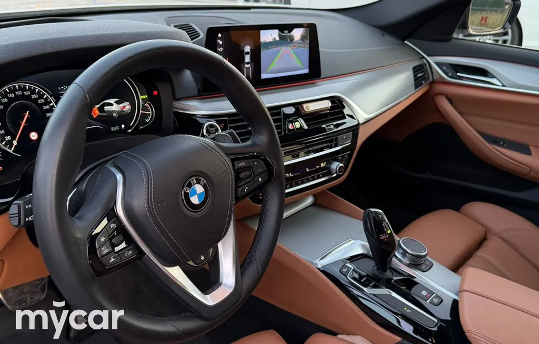 BMW 5 серия 2017