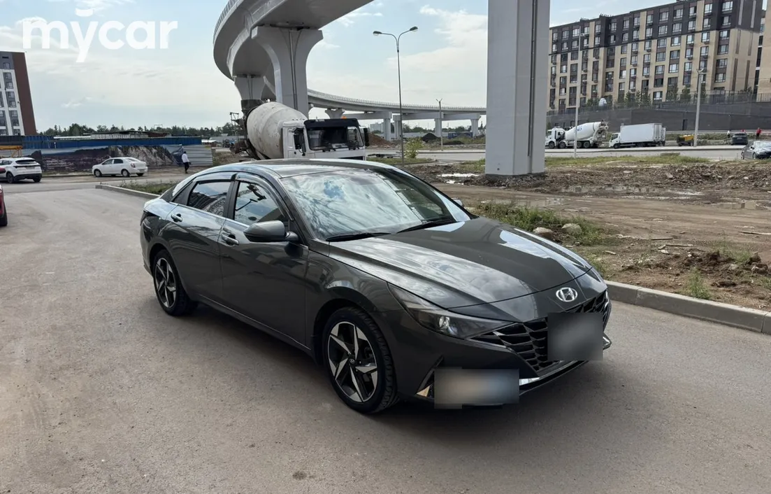 Hyundai Elantra 2021